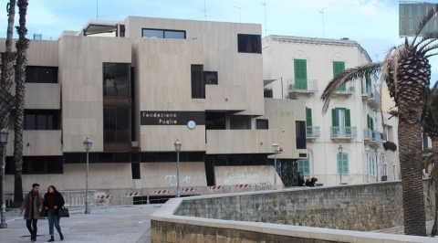 C'� chi li chiama obbrobri ma sono "capolavori": ecco i pi� bei palazzi moderni di Bari